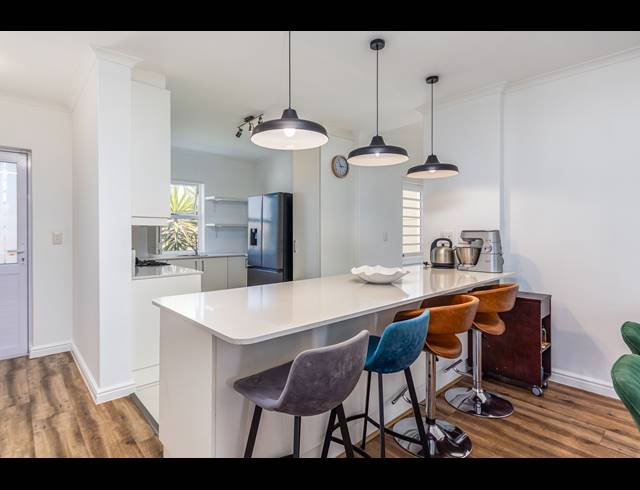 4 BEDROOM FREESTANDING FOR SALE IN SUNNINGDALE
